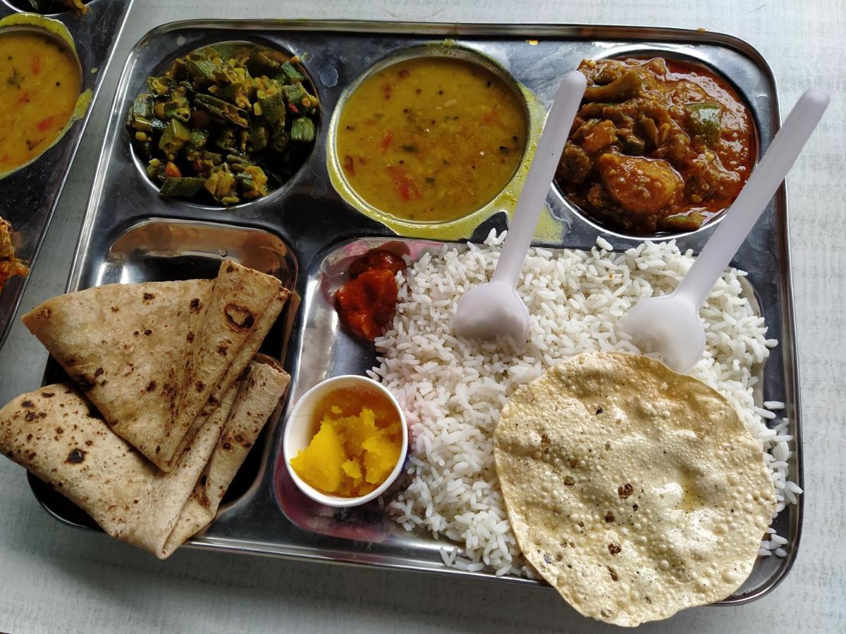 Covie Bannergatta 141 Hostel Bangalore Buitenkant foto